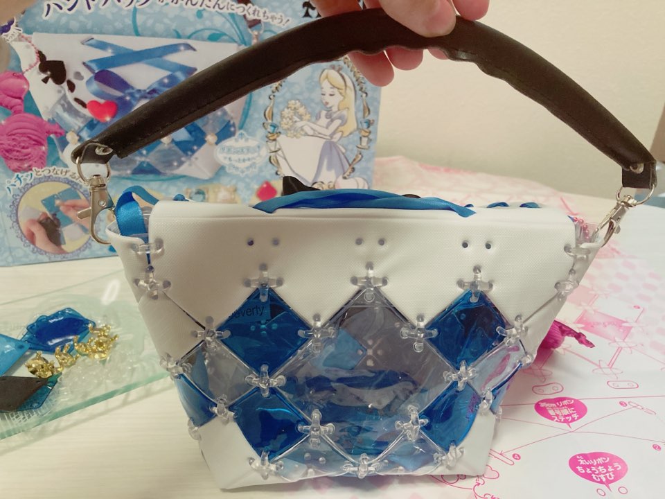 パチェリエアリスデザインバッグ裏面の写真