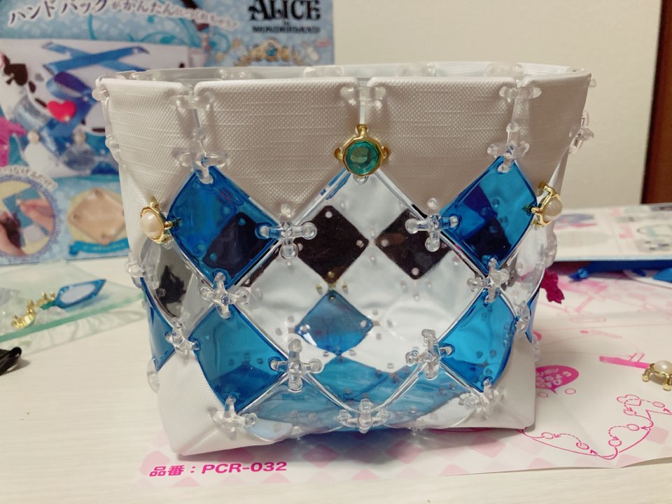 パチェリエ　フタなしデザインポーチの写真